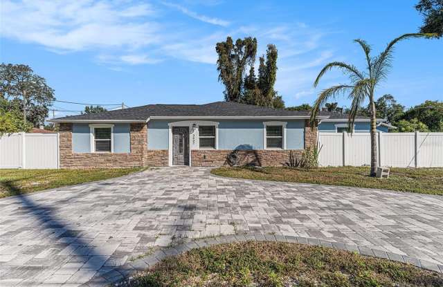3602 E 33RD AVENUE - 3602 East 33rd Avenue, Tampa, FL 33610