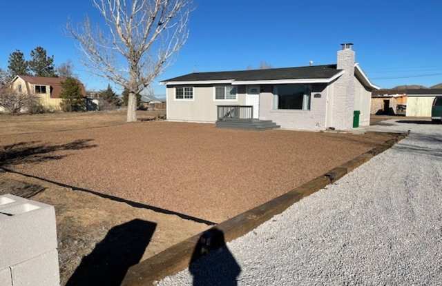 3 Bedroom, 1 bath home on large lot - 8600 Cassilis Drive, Washoe County, NV 89506
