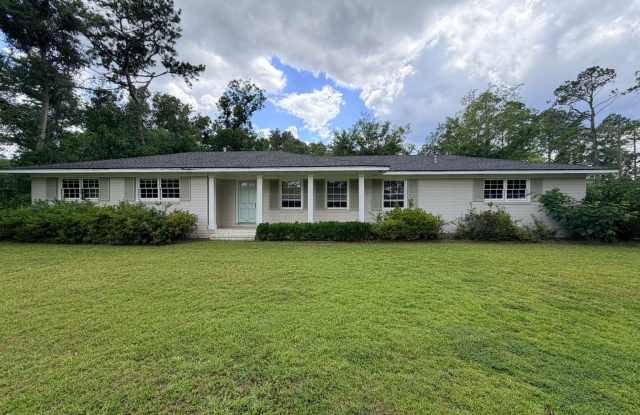 Spacious 3-Bedroom Home Near VSU & SGMC Gallery 3