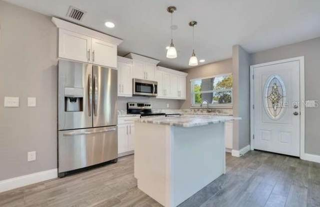 4319 W LA SALLE STREET Gallery 3