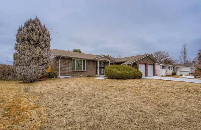 4 WEEKS FREE RENT & FREE 55" TV IF MOVED IN BY 8/15! Spacious 4bd/3ba Home with A/C, Large Yard, Enclosed Patio & 2-Car Garage in Southeast Denver! Gallery 4