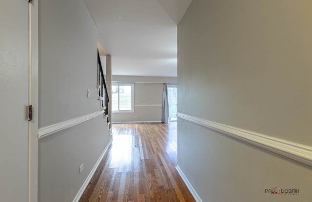 317 GRISSOM Court Gallery 4
