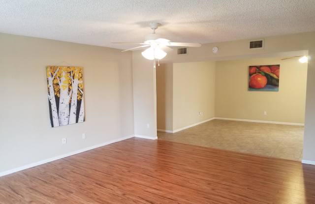 10643 W SELDON Lane Gallery 2