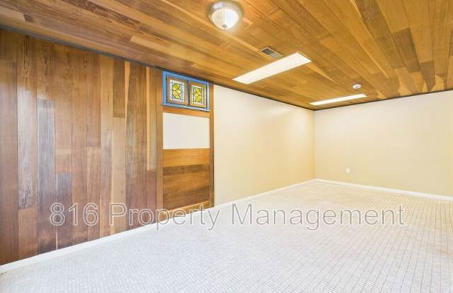 7162 Woodson Rd photos photos