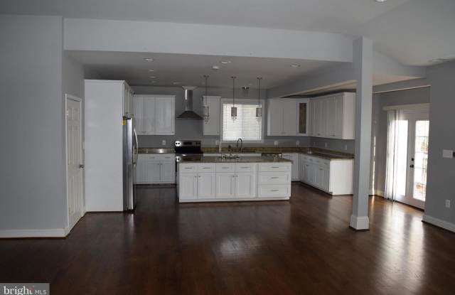 5519 WHARTON LN Gallery 4