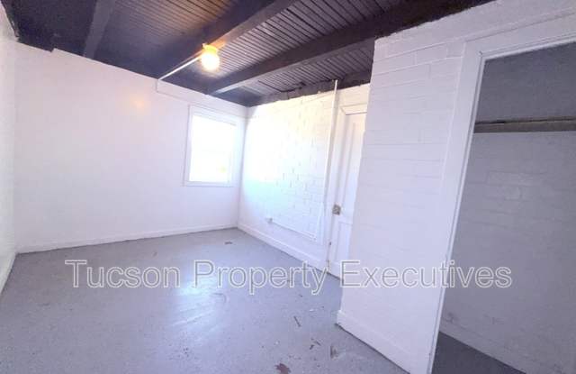 3218 East Benson Highway - 25 Gallery 2