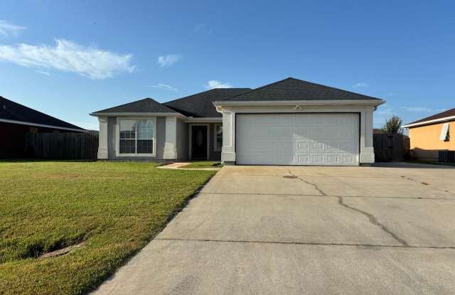 Beautiful 3/2 located at 5424 Nicole Blvd! Gallery 1
