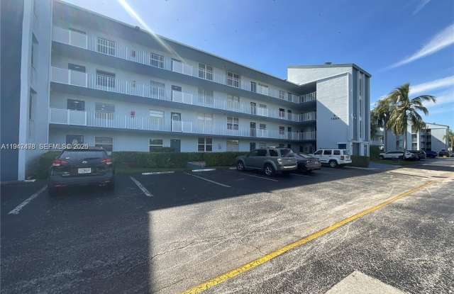 7690 NW 18th St photos photos