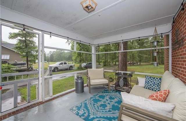 7101 Courthouse Road Gallery 4