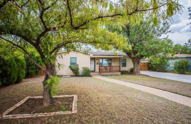 4407 35th Street photos photos