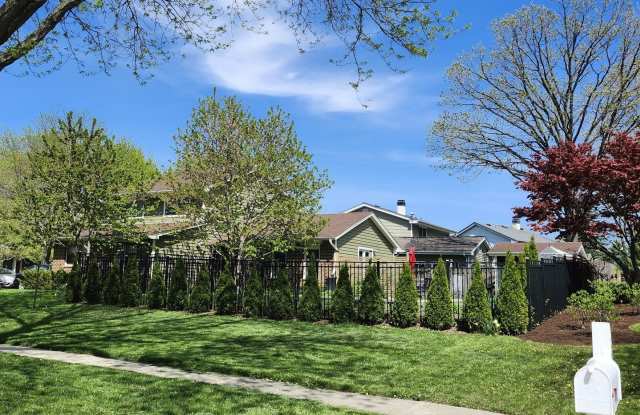 301 Oakbrook Court Gallery 2