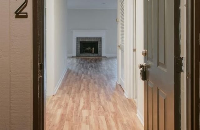 142 Hillsboro Pl - 142 Hillsboro Place, Nashville, TN 37215