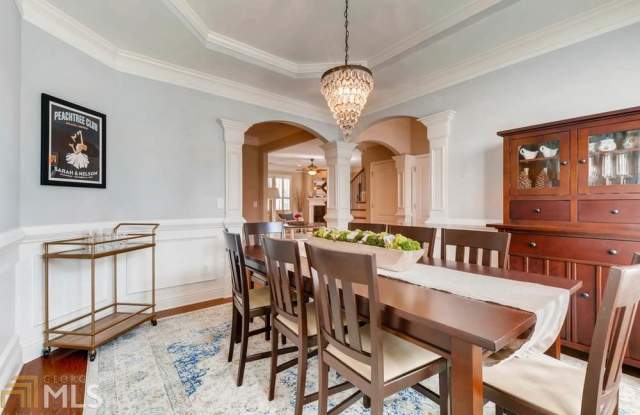 1687 Carr Cir Gallery 4