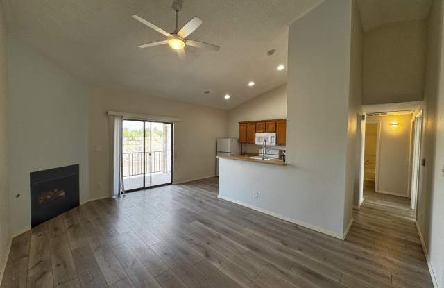 1105 Meadowlark Way SE Gallery 3