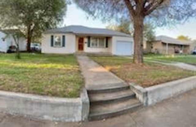 $0 First Month's Rent / $0 Deposit at Move-in Gallery 3