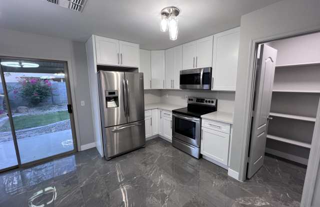 15784 West Crocus Drive - 15784 West Crocus Drive, Surprise, AZ 85379 15784 West Crocus Drive - 15784 West Crocus Drive, Surprise, AZ 85379