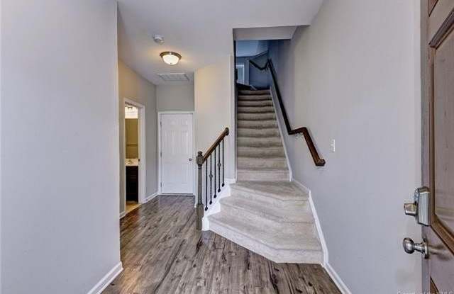 4113 Prospect Street Gallery 4