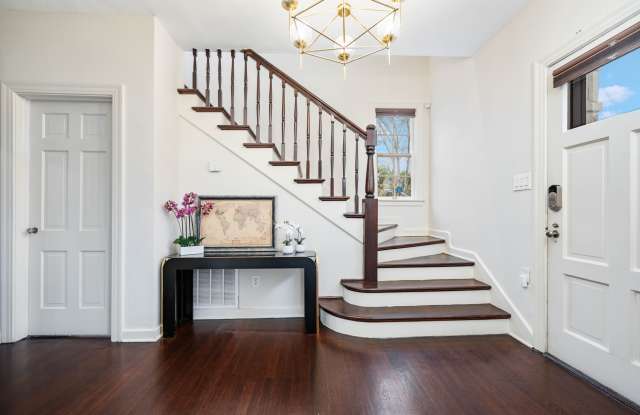 218 Mary Louise Drive Gallery 3