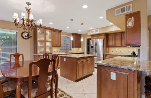 Enjoy the Arizona Outdoor Lifestyle! Gallery 4