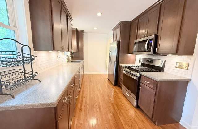 Beautiful 3BR Home with Finished Basement Gallery 4