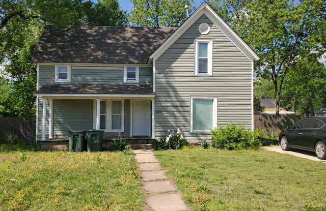 4 bed 2 bath house in Edmond, OK next to UCO campus photos photos