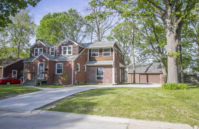 2943 Escott Ave photos photos