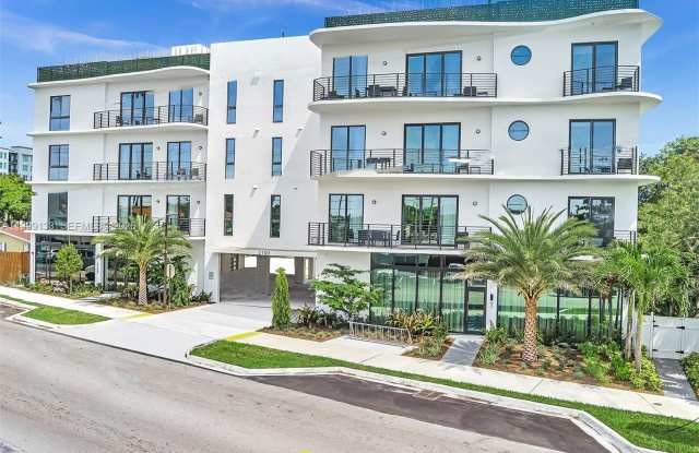 2100 Miami Rd photos photos