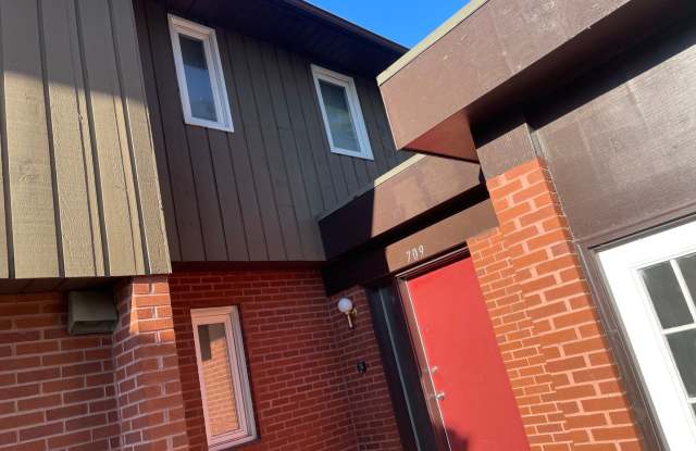Biscayne/Sarasota 2 Bedroom Townhome on W. College Ave. Gallery 3