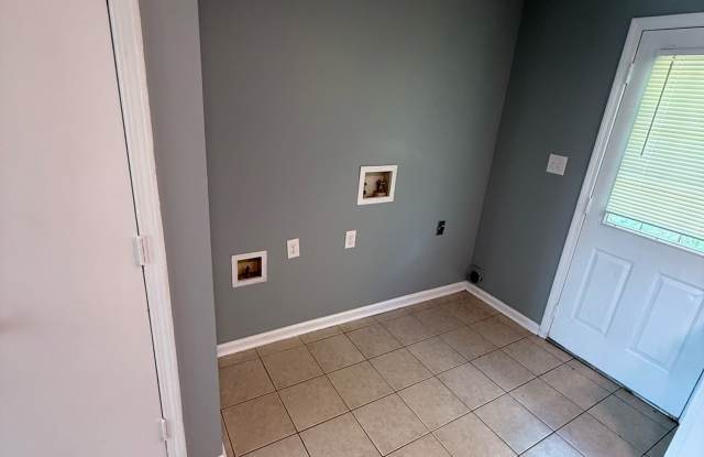 505 Exchange Lane Gallery 4