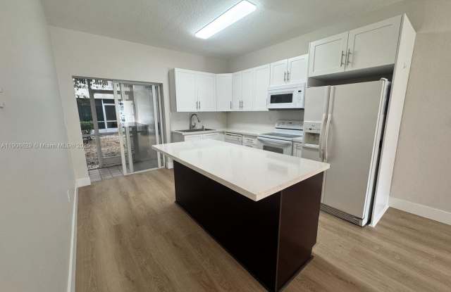 5630 NW 114th Path photos photos