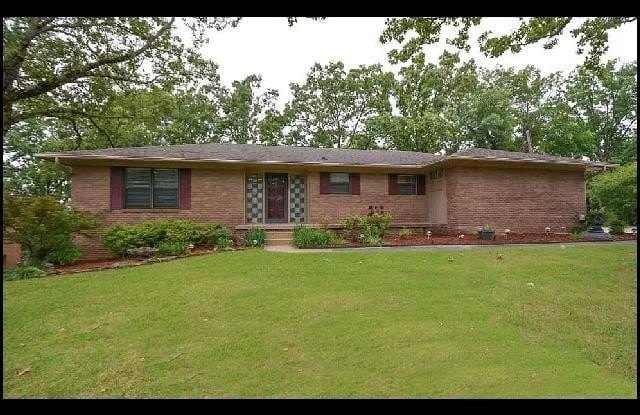 5025 Lakeview Gallery 1