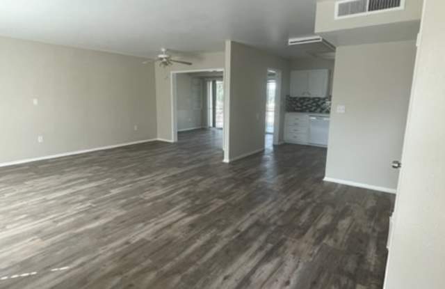 26772 Sun City Boulevard Gallery 3