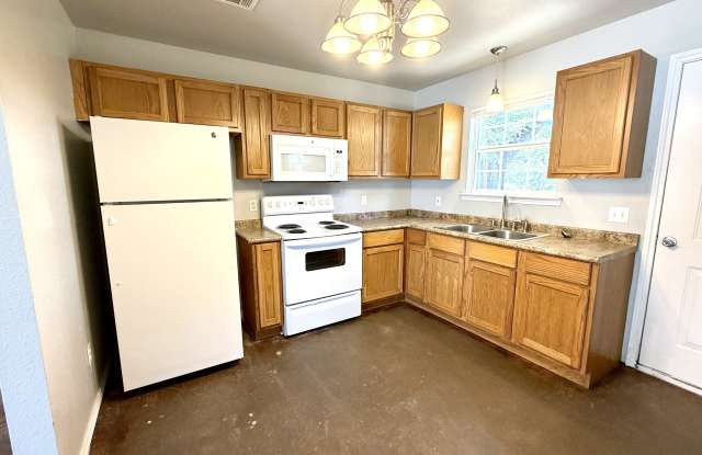 11910 Fairview StreetApartment A Gallery 4