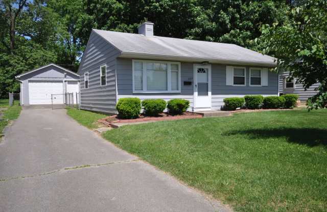 Now Pre-Leasing for Fall Semester 2026 photos photos