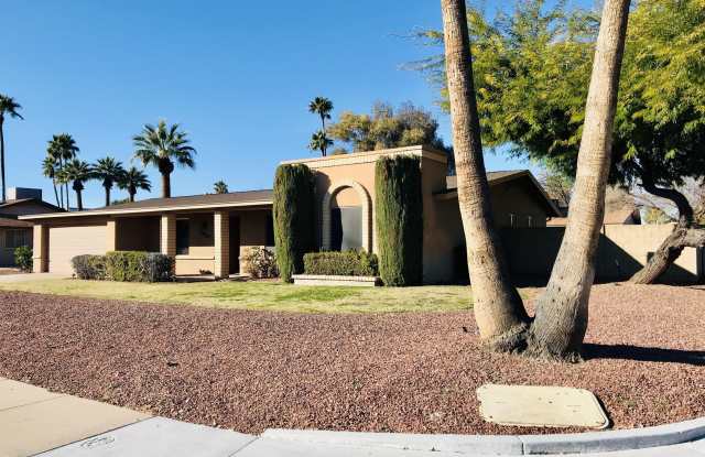 4950 E Laurel Lane - 4950 East Laurel Lane, Phoenix, AZ 85254