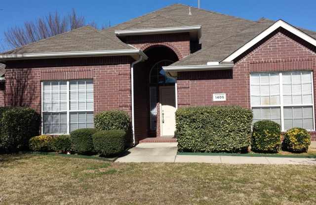 1405 San Marino Ln - 1405 San Marino Lane, Denton, TX 76210