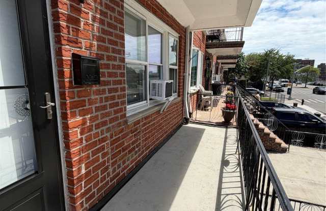 2735 Cropsey Avenue Gallery 3