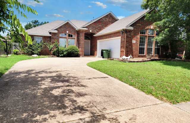 3/BR, 2/BA Home with Spacious Layout  Large Backyard photos photos