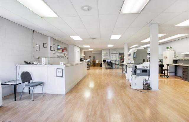 680 1/2 High St Gallery 2