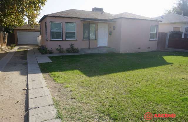 *MOVE IN SPECIAL:Deposit Moves You In!!* - 315 Highland Drive, Oildale, CA 93308