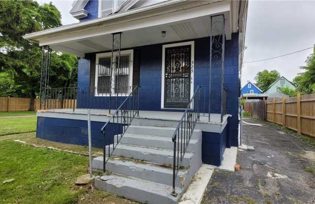325 Box Ave (LOWER) photos photos