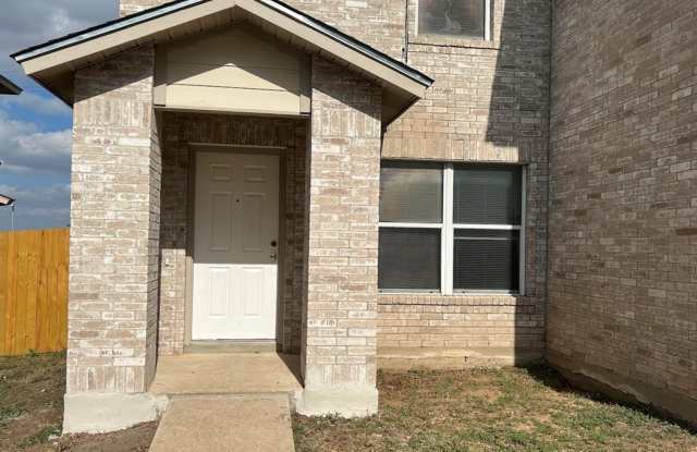 Welcome to 13120 Dearbonne Dr! Gallery 3