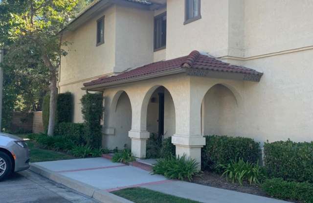Spacious Lake Forest condo available 09/05/25! - 25266 Tanoak Lane, Lake Forest, CA 92630
