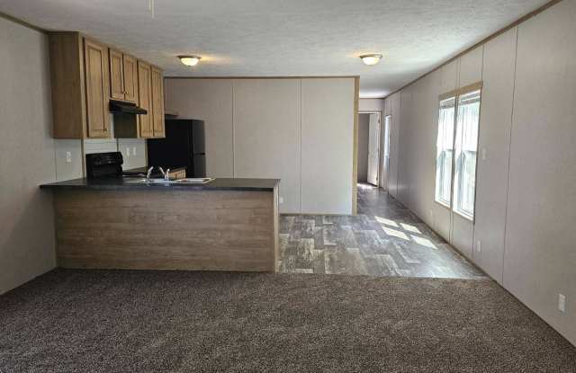 2320  E. MacArthur Road photos photos