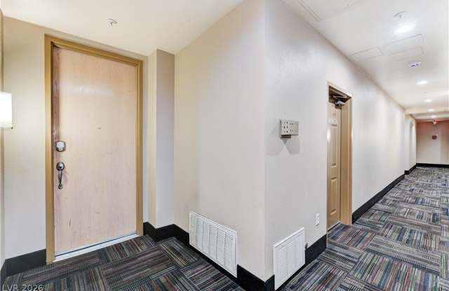 75 E Agate Avenue Gallery 3