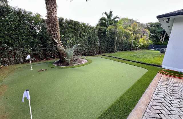 14890 NE 10TH AVE #14890 MIAMI, FL 33161 photos photos