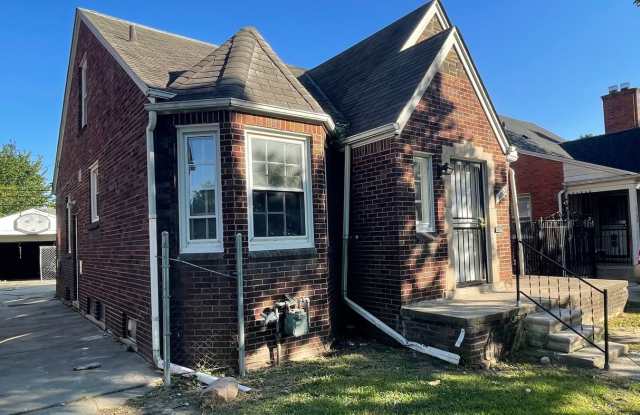 Move-In Ready 3BR Brick Bungalow – Detroit Classic  New floors, paint etc! You'll love this house!! Gallery 3