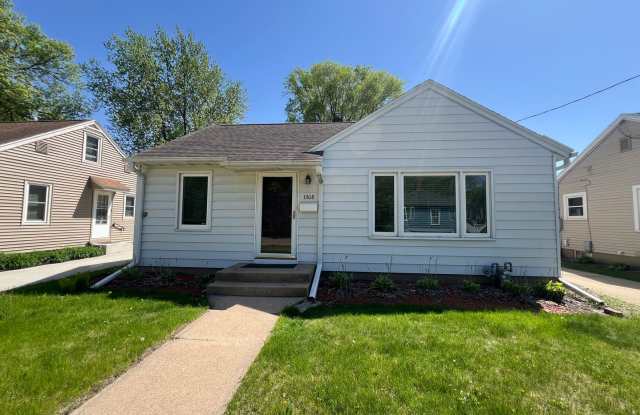 2 Bed, 1 Bath Single-Family Home Close to Downtown! photos photos