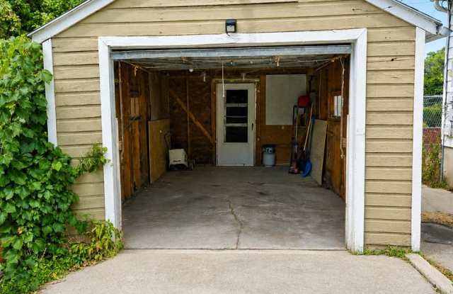 3 Bed, 2 Bath Salt Lake City Home with 1-Car Garage Gallery 3
