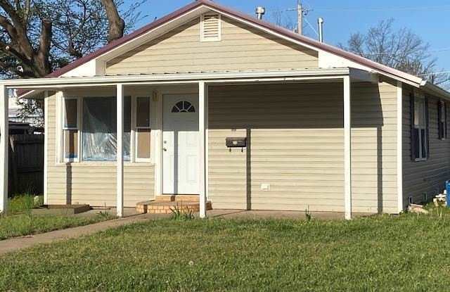 302 S Benjamin Street - 302 South Benjamin Street, Stillwater, OK 74074
